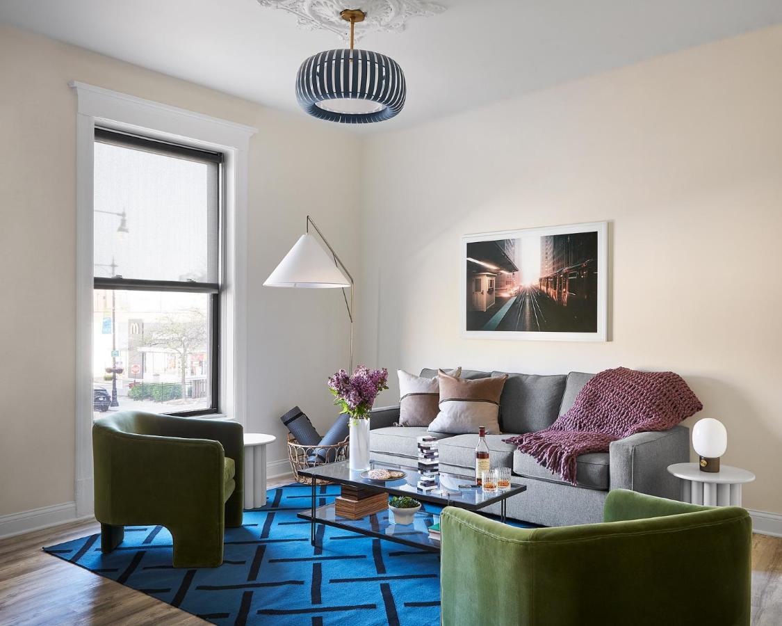 The Neighborhood Lincoln Park Apartment Chicago